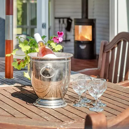 Aleksa - 400m From The Sea In Funen By Interhome