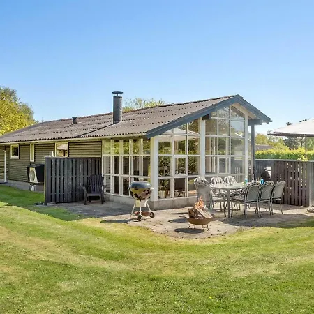 Aleksa - 400m From The Sea In Funen By Interhome Holiday home